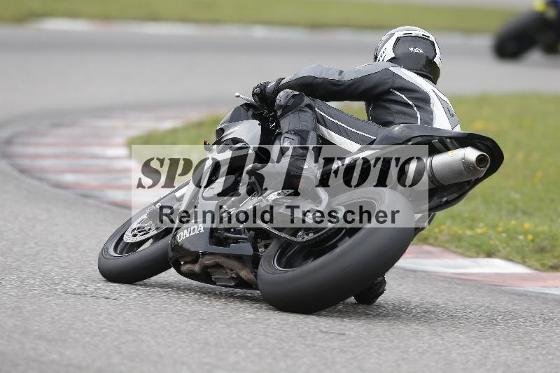 /Archiv-2024/70 16.09.2024 Plüss Moto Sport ADR/Freies Fahren/2